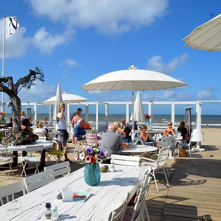 Vakantiehuis Achter De Duinen กัสตรีกุม ภายนอก รูปภาพ