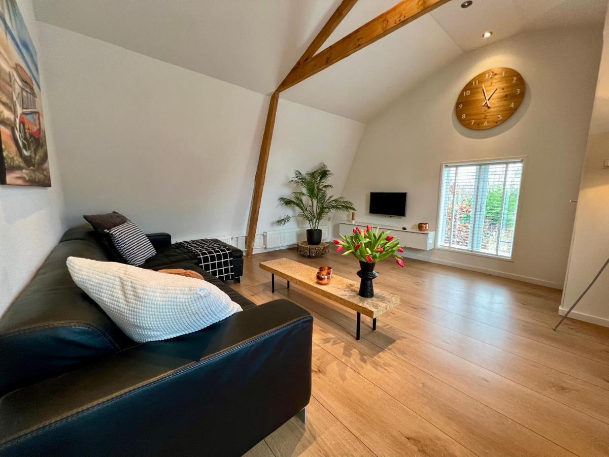 Vakantiehuis Achter De Duinen กัสตรีกุม ภายนอก รูปภาพ